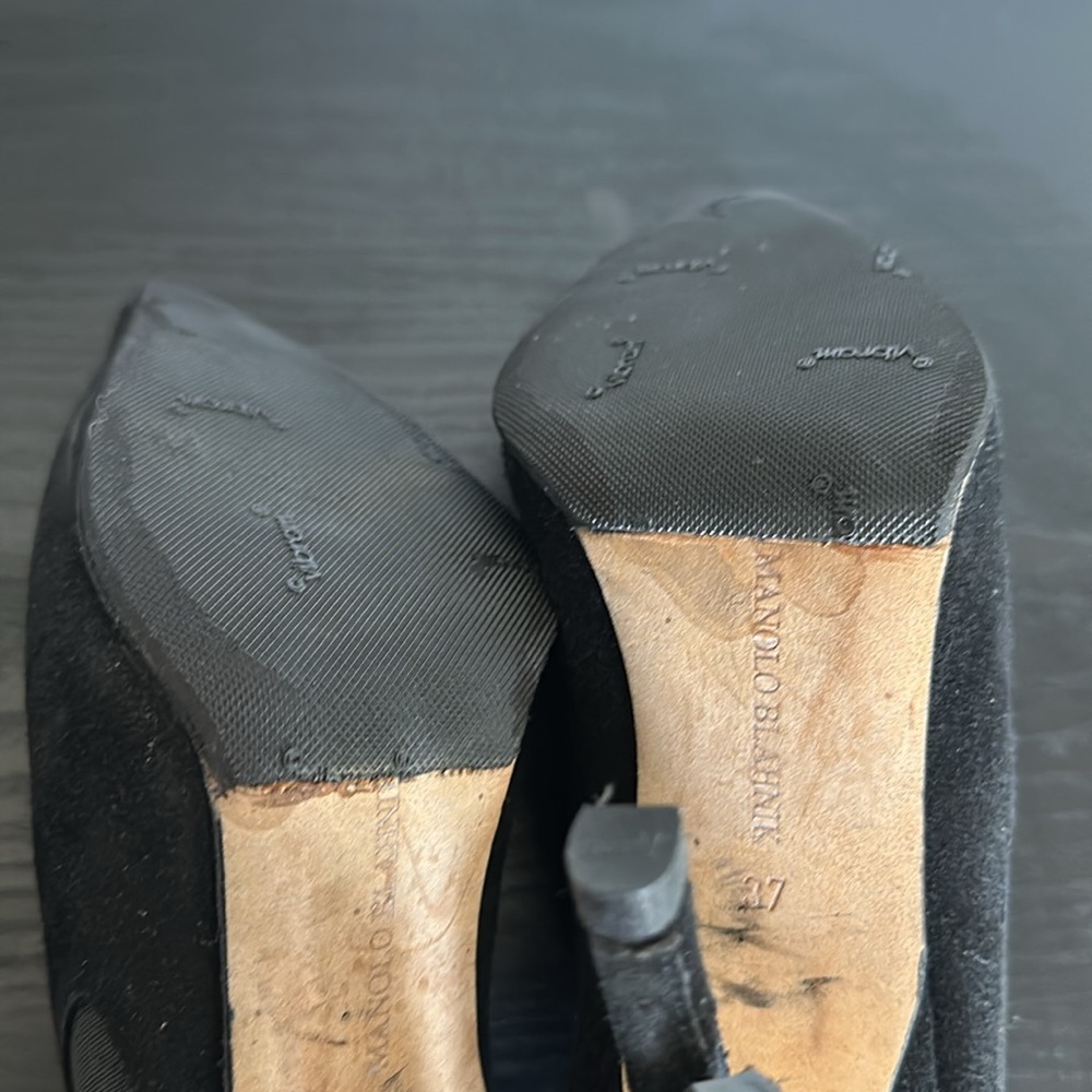 Manolo Blahnik Black Suede Ankle Boots - Picture 5 of 5